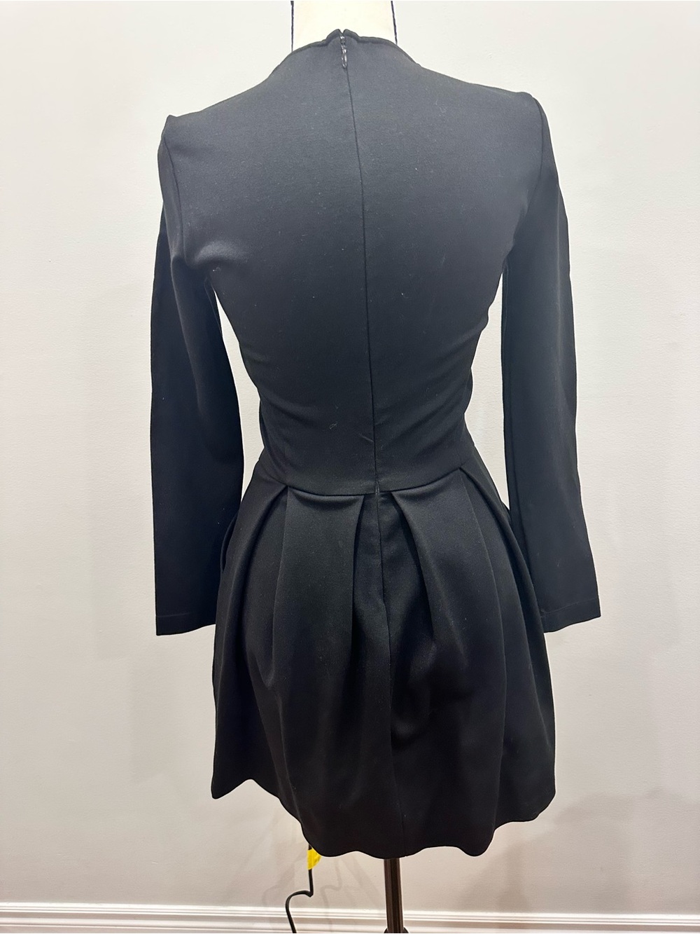 SUNDAY BEST ARITZIA Tartine Black Long-Sleeve Pleated Dress Size 4 - Picture 5 of 9